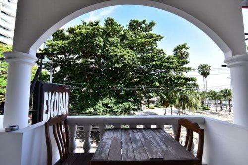 Escobar Guesthouse Jomtien Beach Exteriör bild